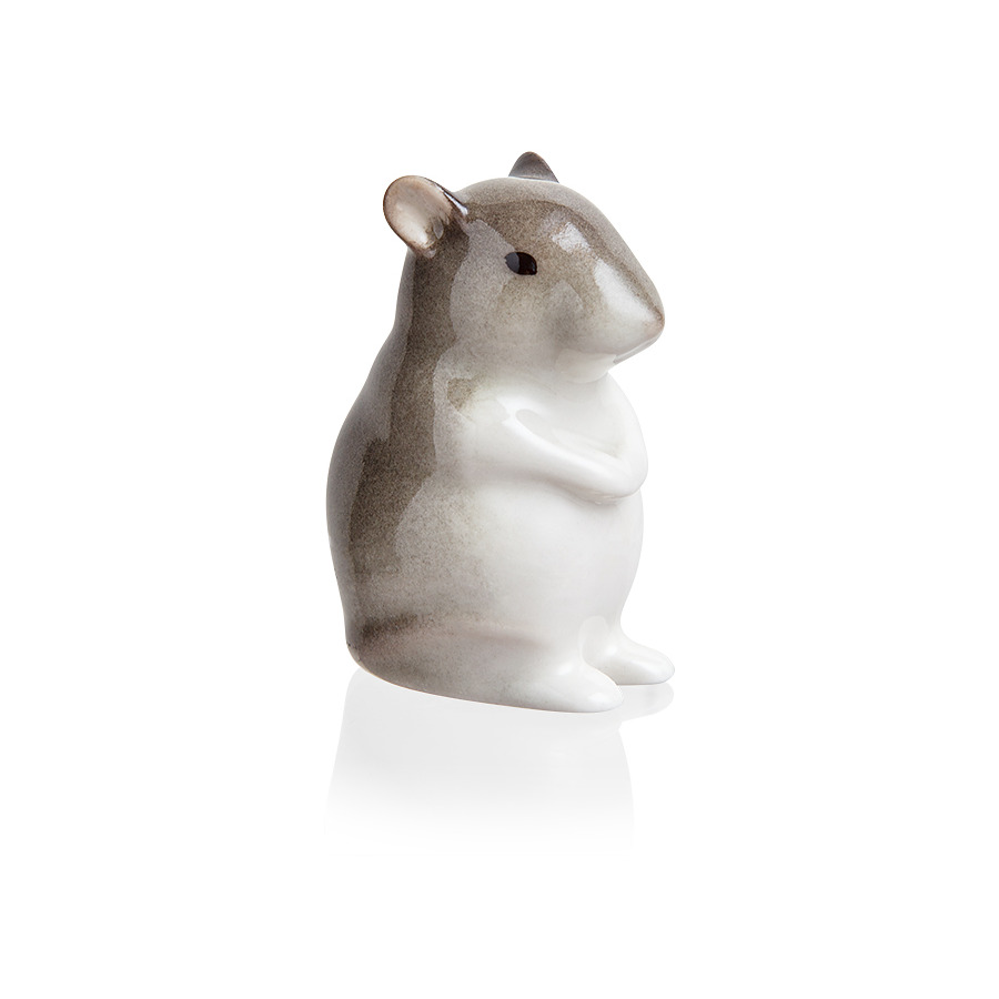 скульптура ифз мышь с орехом палевая фарфор твердый Скульптура ИФЗ Мышь-малютка №2 палевая, фарфор твердый