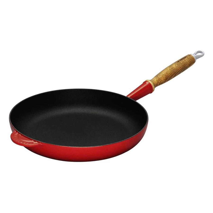 Сковорода с деревянной ручкой Le Creuset Cerise 24 см, чугун, вишневый, для индукции