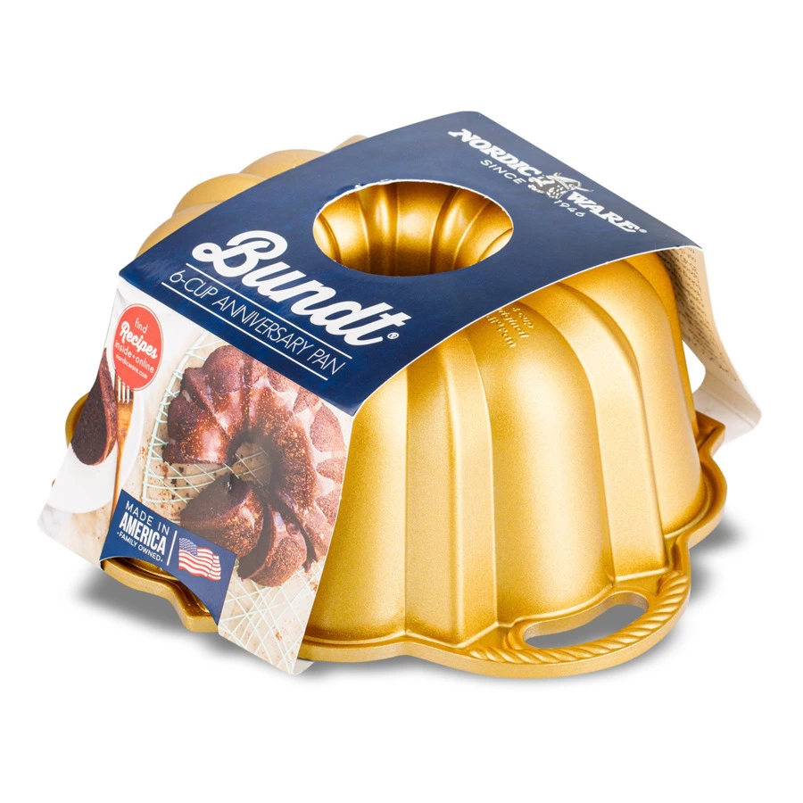 Форма для выпечки 3D Nordic Ware Праздничный пирог 1,4 л, литой алюминий, золотая