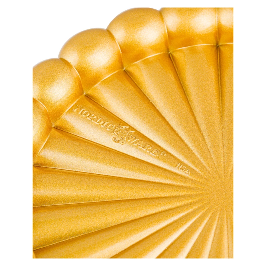 Форма для выпечки Nordic Ware Шарлотка 1,4 л, d20,5 см, литой алюминий, золотая