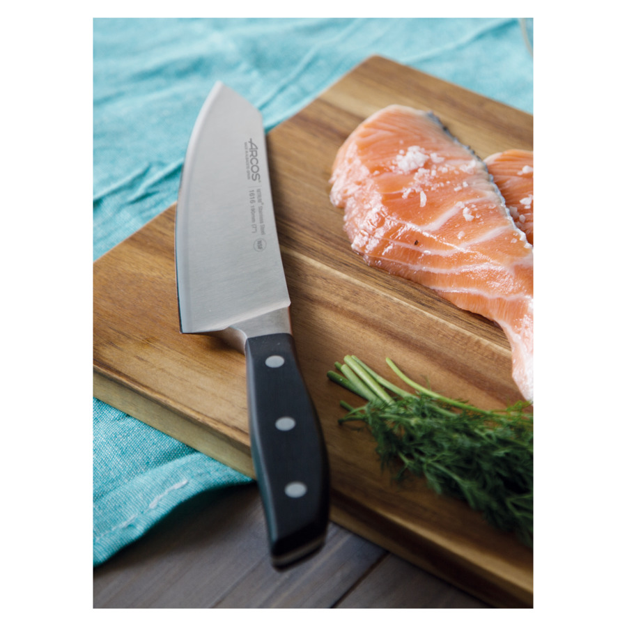 Нож кухонный Кирицуке Arcos Manhattan 19см, кованая сталь