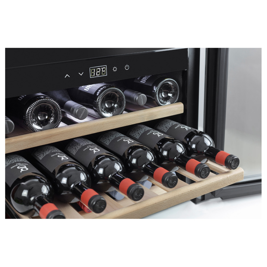 Холодильник винный CASO WineSafe 18 EB Black
