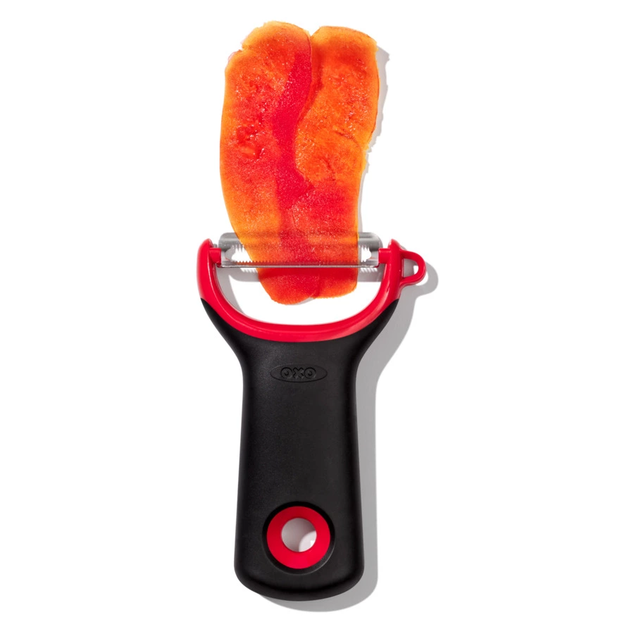 Овощечистка OXO горизонтальная с зубчиками 10см, красный