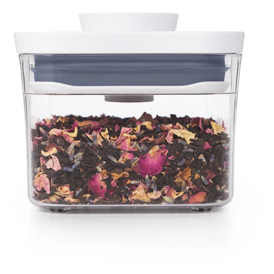 Контейнер для сыпучих продуктов с вакуумной крышкой OXO 600 мл