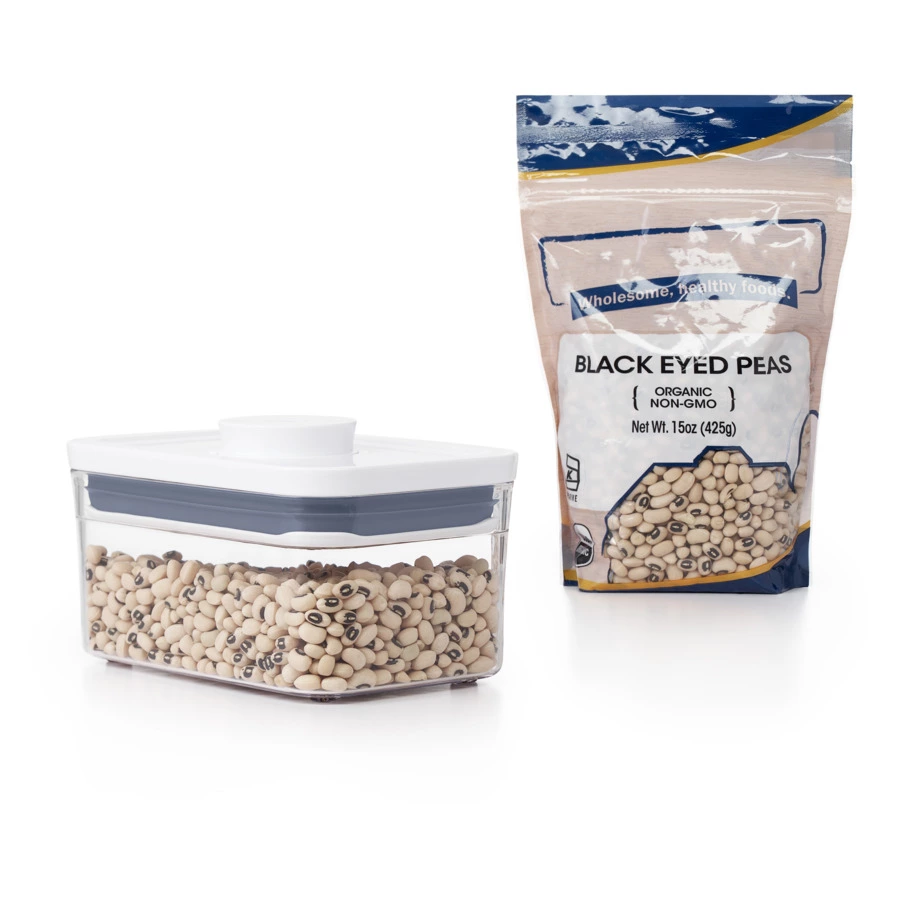 Контейнер для сыпучих продуктов с вакуумной крышкой OXO 600 мл