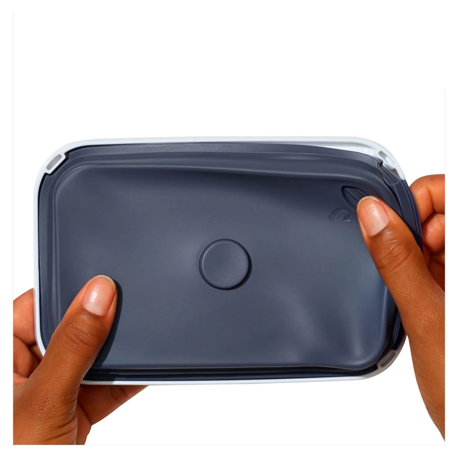 Контейнер для сыпучих продуктов с вакуумной крышкой OXO 600 мл