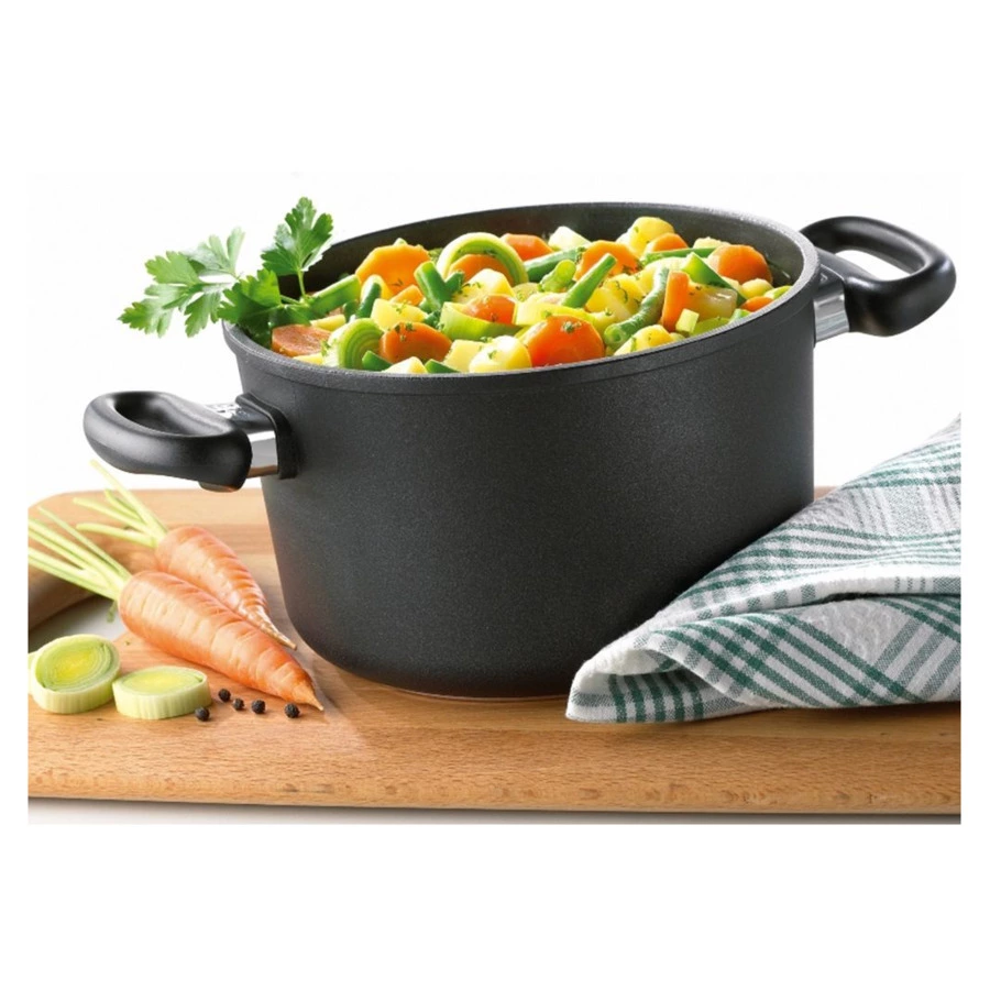 Кастрюля антипригарная AMT Frying Pans 3 л, алюминий, черная