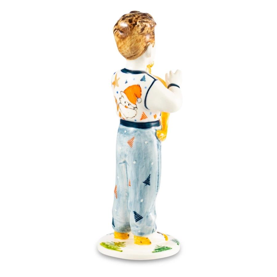 Скульптура Терра керамос Мальчи Нг с котенком 6 см, фарфор