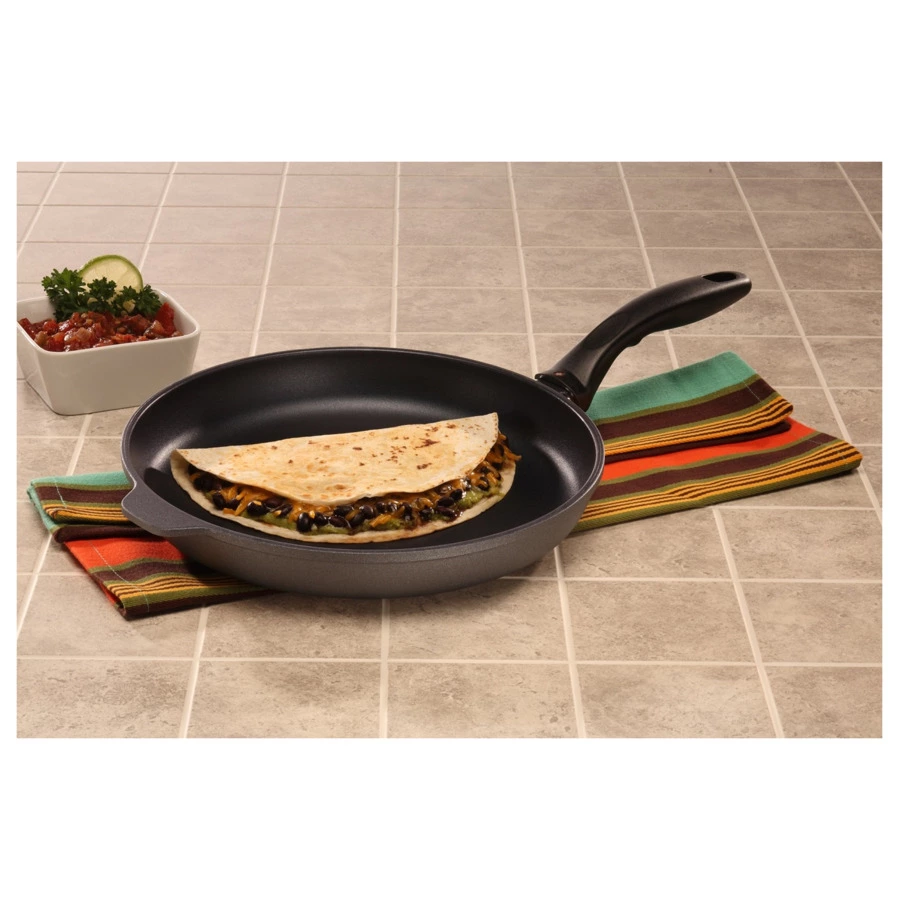 Сковорода с крышкой Swiss Diamond XD CLASSIC+ INDUCTION 28см, 2л, алюминий лито