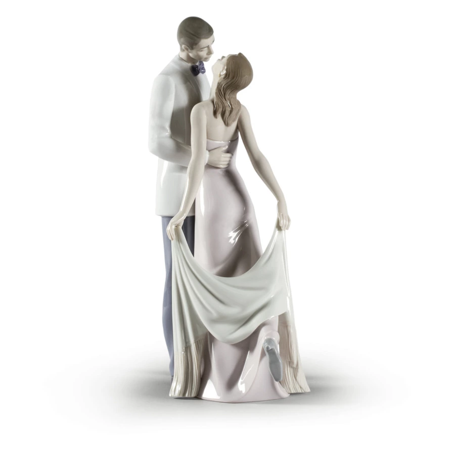 Фигурка Lladro Счастливая годовщина 21x32 см, фарфор