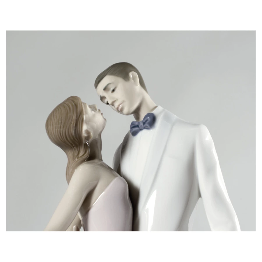 Фигурка Lladro Счастливая годовщина 21x32 см, фарфор