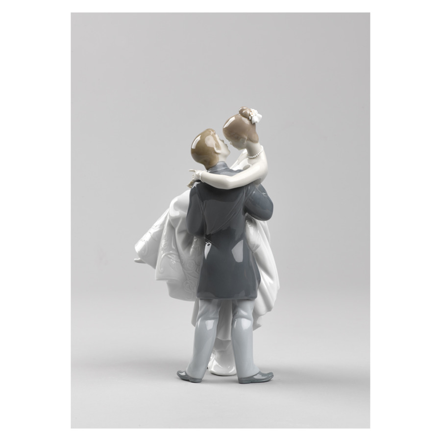 Фигурка Lladro Самый счастливый день 17х27 см, фарфор - купить за 113740  руб. в Москве | WILLIAMS OLIVER