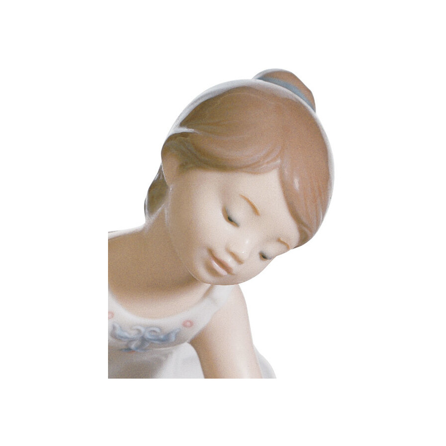 Фигурка Lladro Маленькая балерина I 9х13 см, фарфор