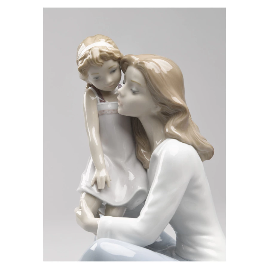 Фигурка Lladro Мамина дочка 27x22 см, фарфор