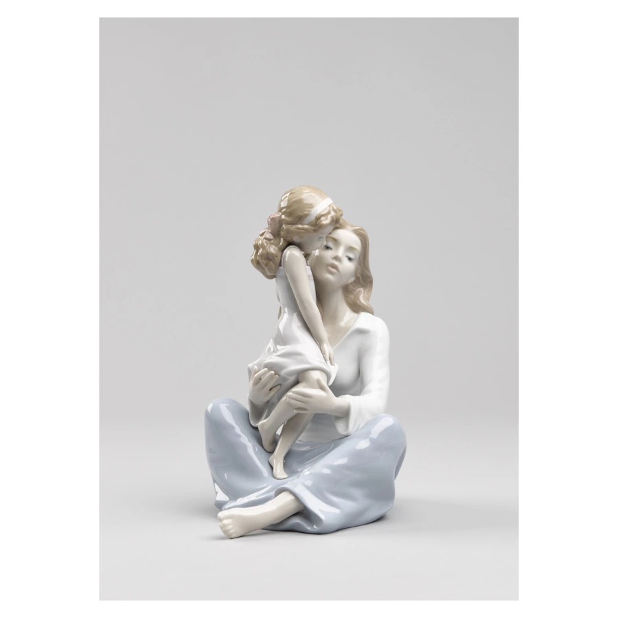 Фигурка Lladro Мамина дочка 27x22 см, фарфор