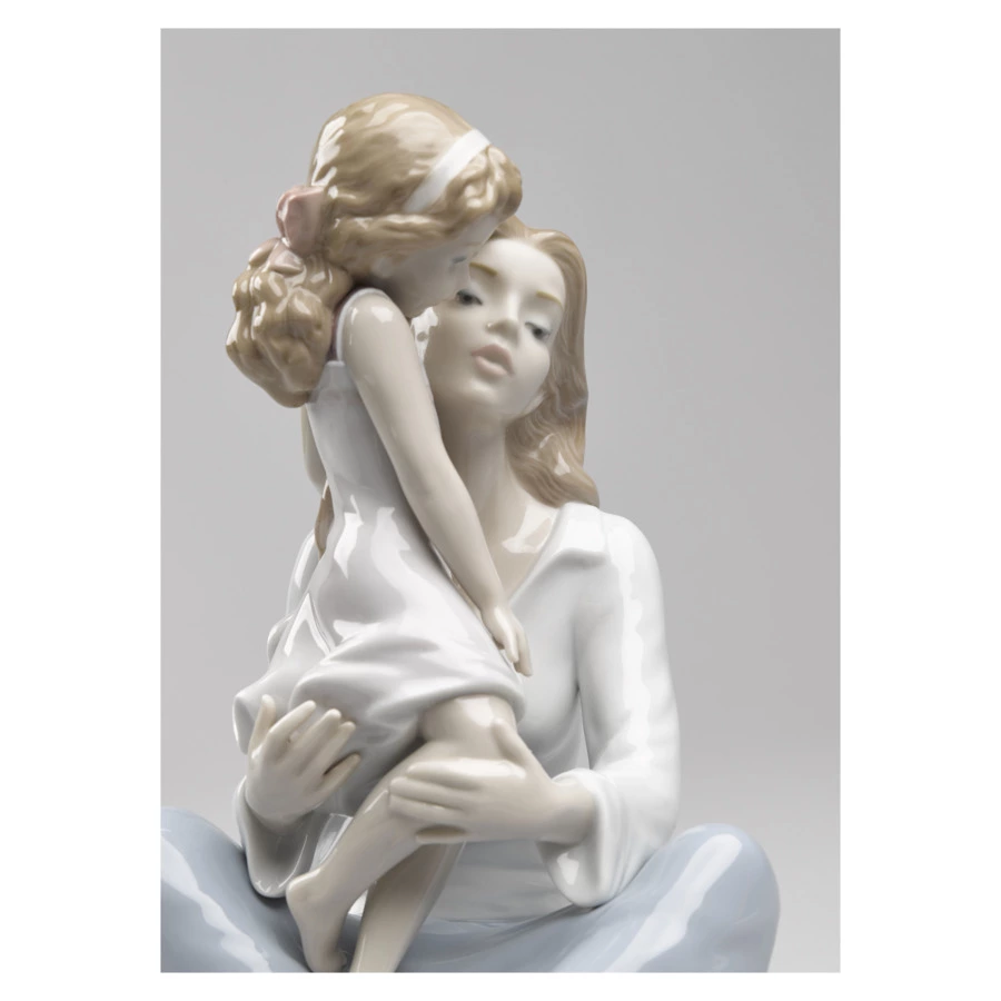 Фигурка Lladro Мамина дочка 27x22 см, фарфор