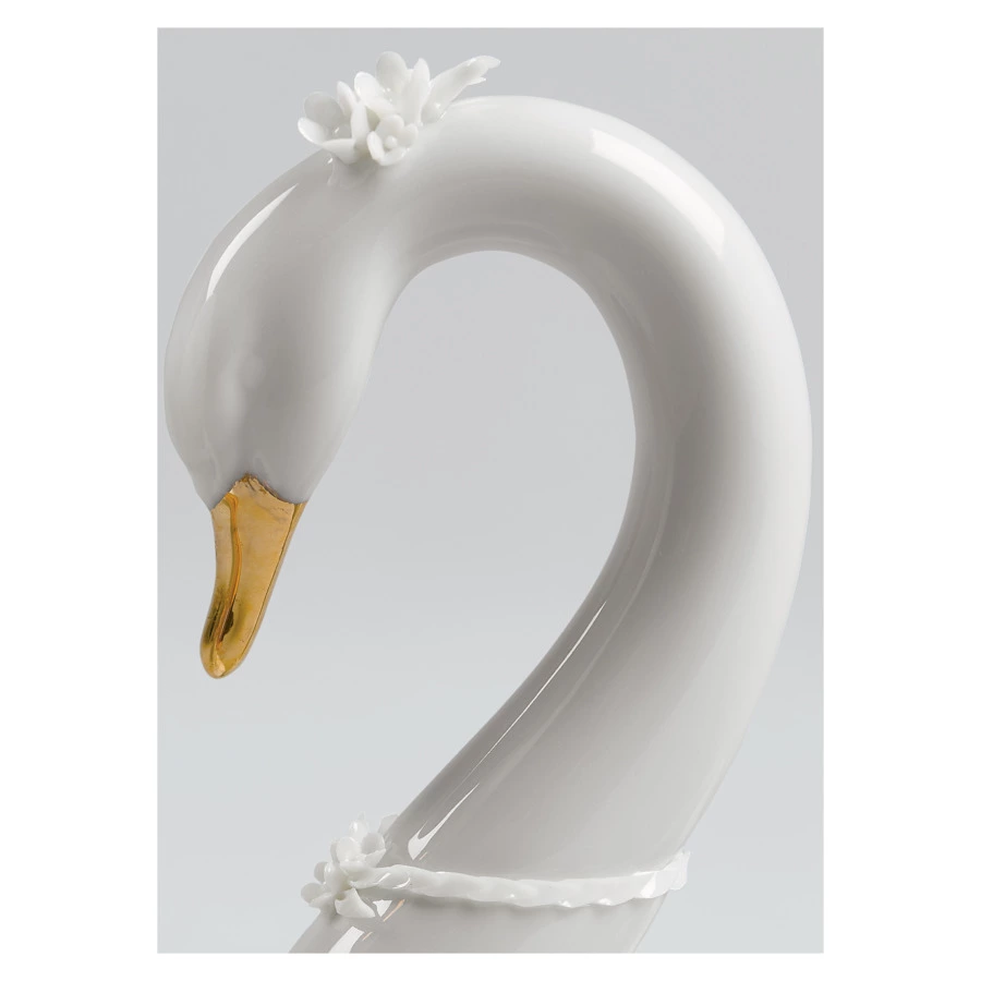 Фигурка Lladro Бесконечная любовь, золото 27х13 см, фарфор