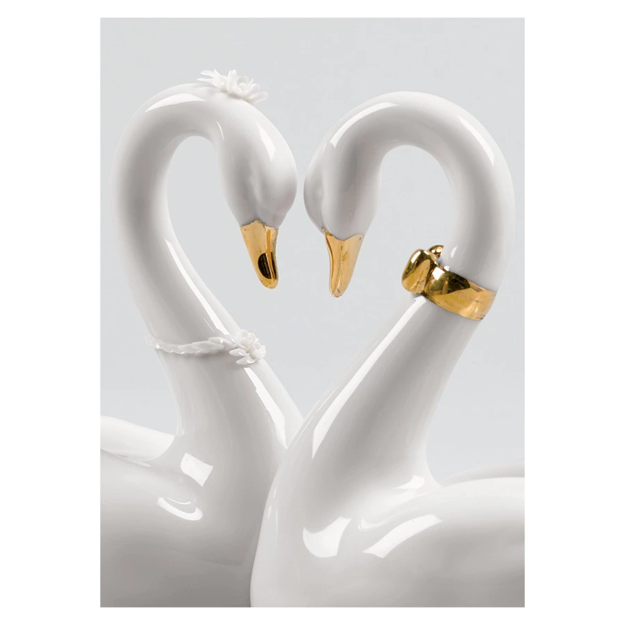 Фигурка Lladro Бесконечная любовь, золото 27х13 см, фарфор