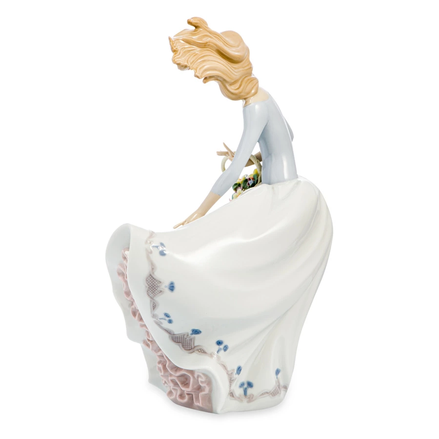 Фигурка Lladro Лепестки на ветру 20x28 см, фарфор