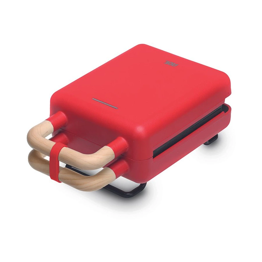 Вафельница и сэндвичница 2 в 1 ADE, 600Вт, пластик, красная, KG2006-2