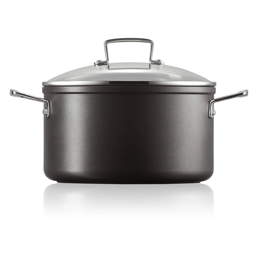 Кастрюля с крышкой Le Creuset 24см, алюминий кованый