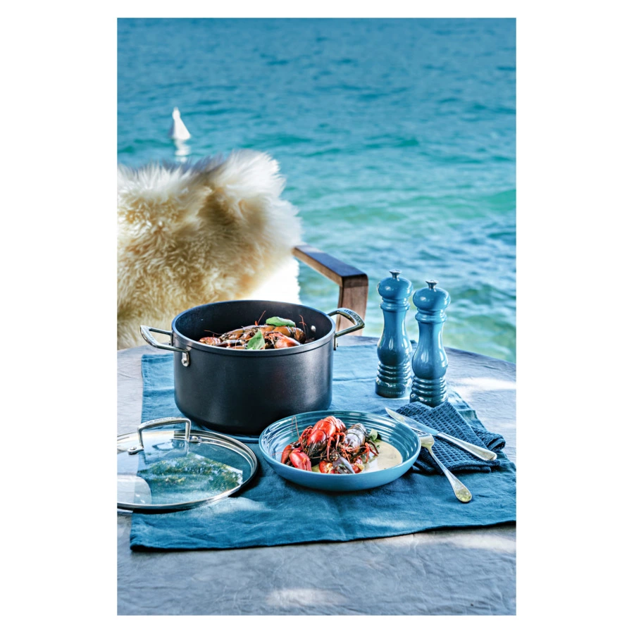 Кастрюля с крышкой Le Creuset 24см, алюминий кованый