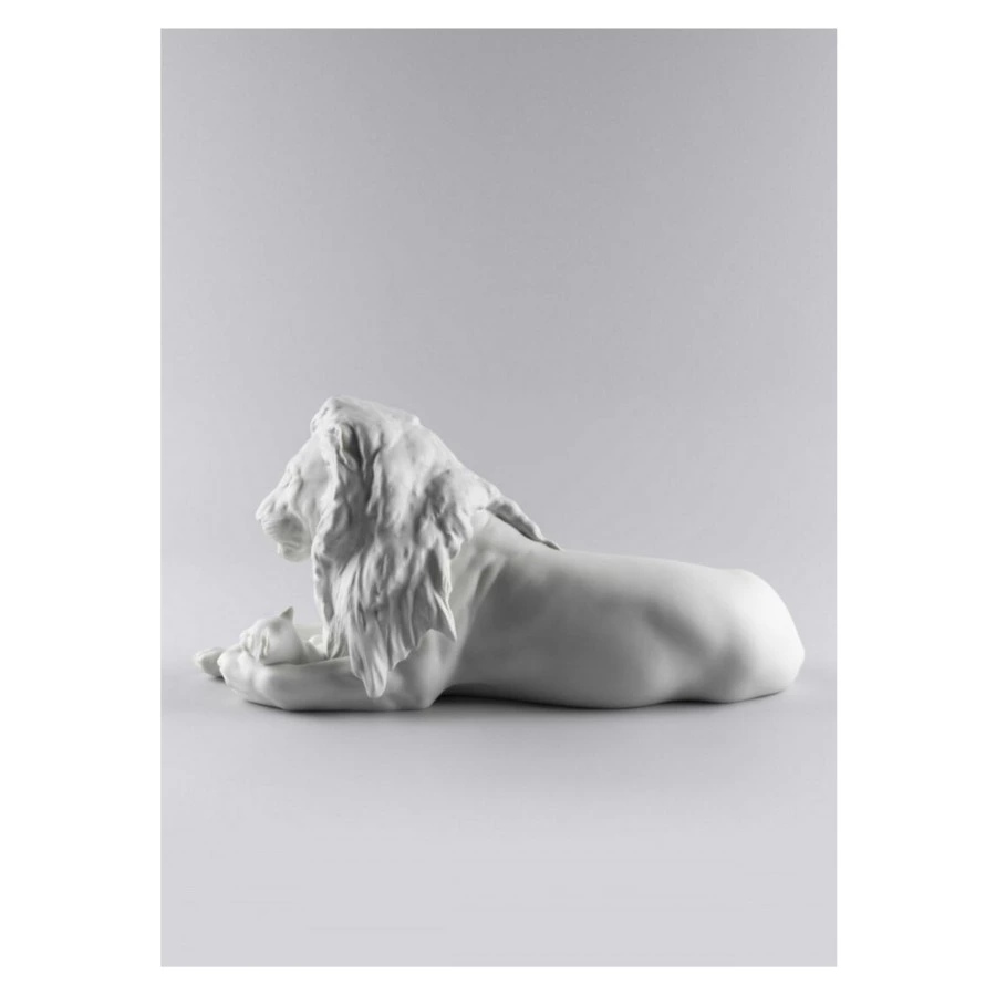 Фигурка Lladro Лев с львенком 44x21 см, фарфор