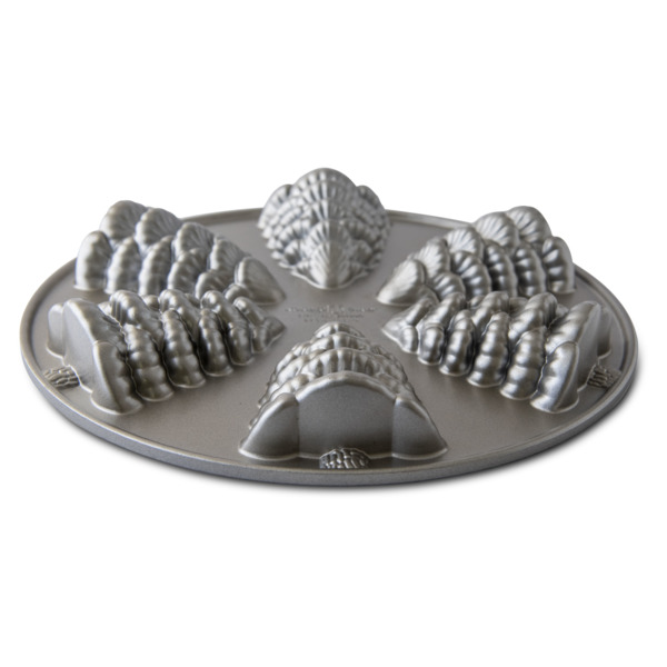 Форма для выпечки 6 кексов 3D Nordic Ware Ёлочки, литой алюминий (серебристая)