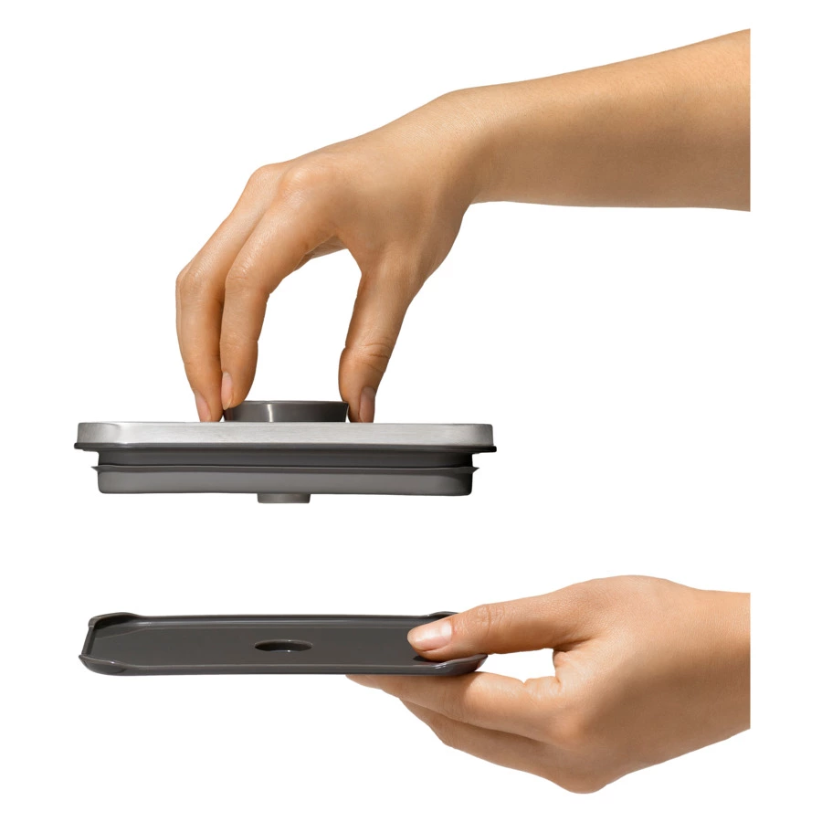 Контейнер для сыпучих продуктов с вакуумной стальной крышкой OXO 2,6 л