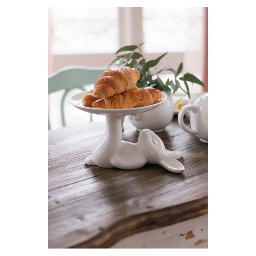 Блюдо на ножке Claystreet Классический Кролик 23 см, фарфор, белый