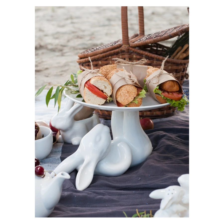 Блюдо на ножке Claystreet Гранд Кролик 31 см, фарфор, белый