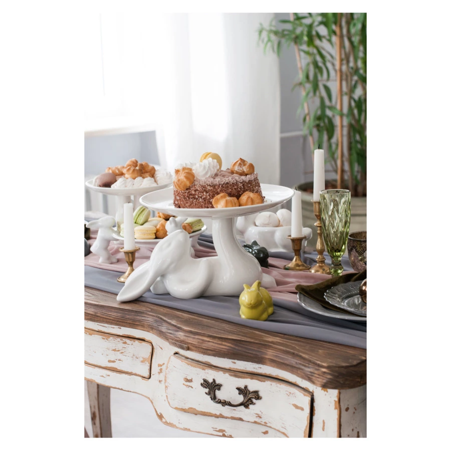 Блюдо на ножке Claystreet Гранд Кролик 31 см, фарфор, белый