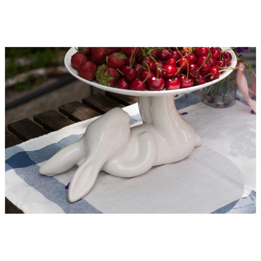 Блюдо на ножке Claystreet Гранд Кролик 31 см, фарфор, белый