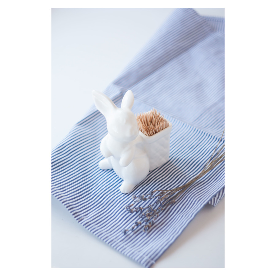 Подставка для зубочисток Claystreet Кролик с туеском 10,5 см, фарфор, белый