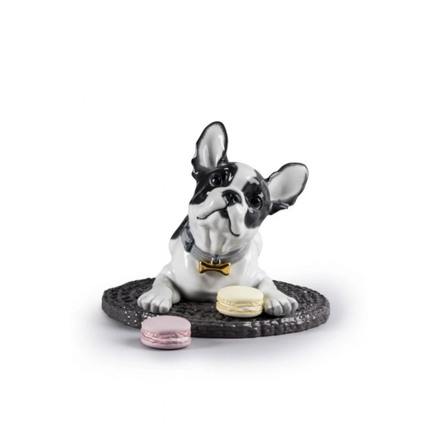 Фигурка Lladro Бульдог с макарунами 24х29 см, фарфор