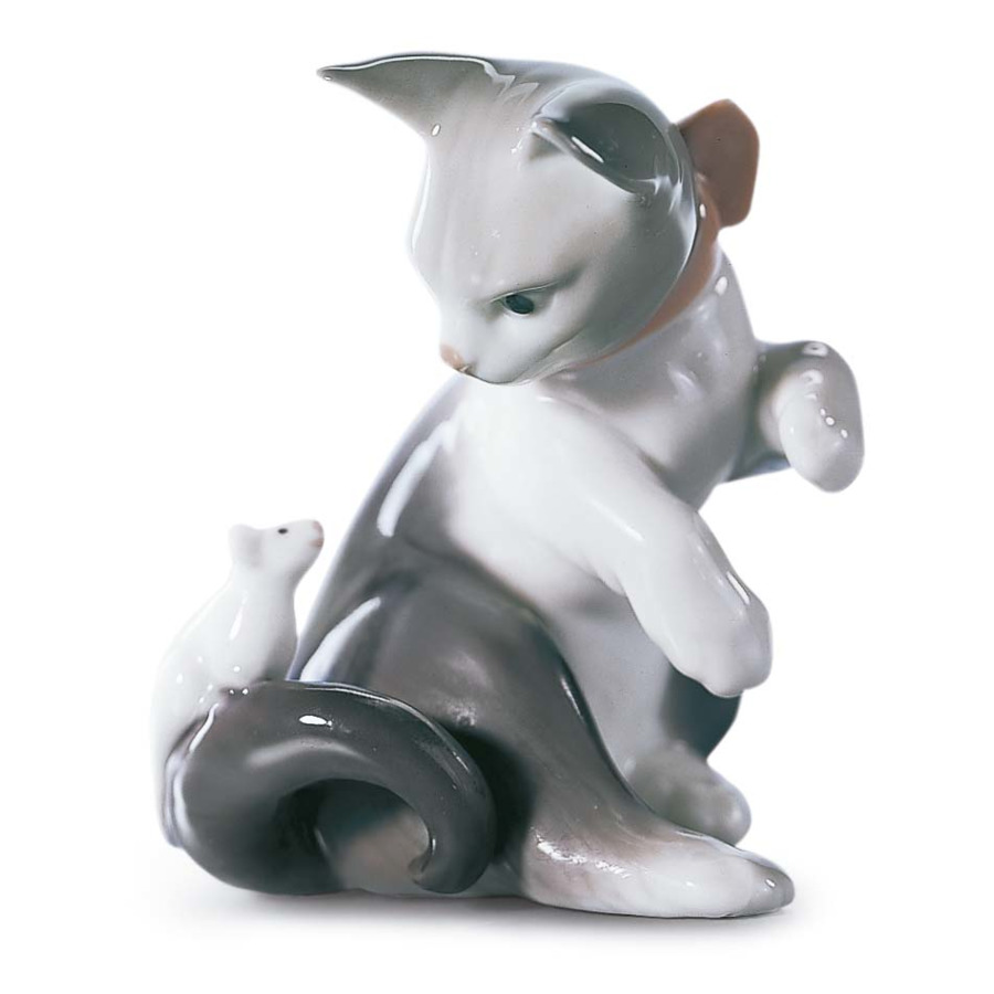 Фигурка Lladro Кошка и мышка 8х7 см, фарфор фигурка мышка с шишкой 8 см