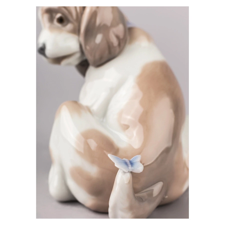 Фигурка Lladro Удивление - щенок и мотылек 11х11 см, фарфор