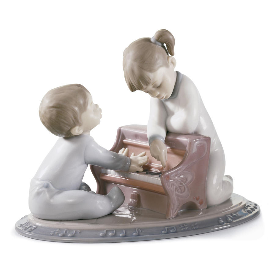 Фигурка Lladro Первые мелодии 16х12 см, фарфор