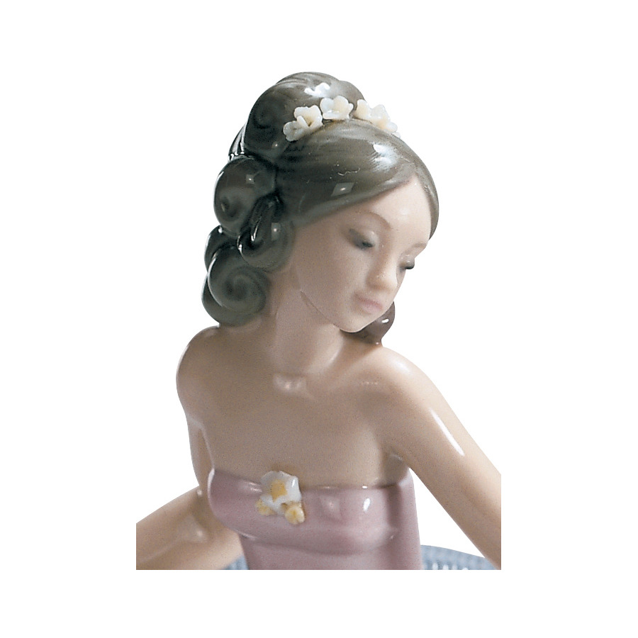 Фигурка Lladro На балу 20х16 см, фарфор