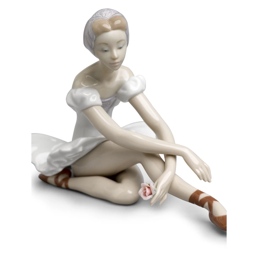 Фигурка Lladro Балерина с розой 21х13 см, фарфор