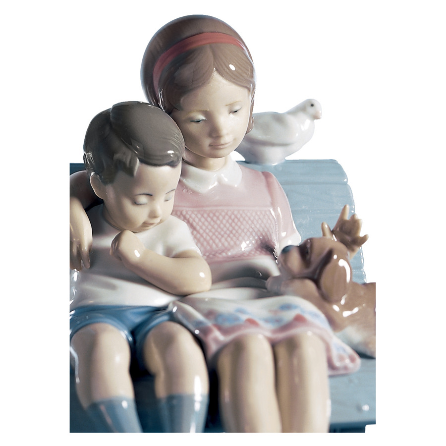 Фигурка Lladro На скамейке в парке 15х16 см, фарфор