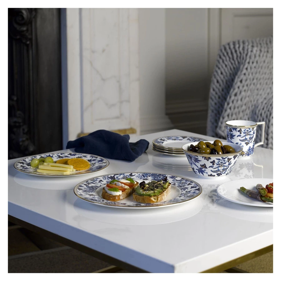 Тарелка закусочная Wedgwood Гибискус 20 см, фарфор