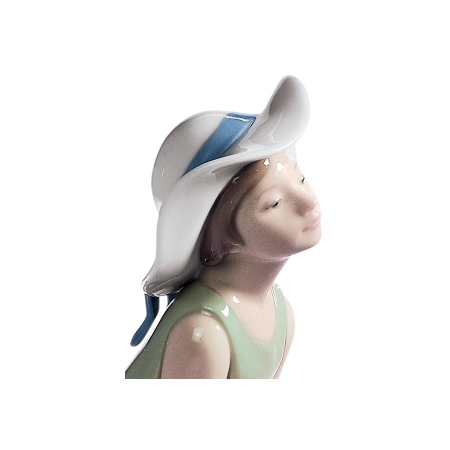 Фигурка Lladro Любопытная девочка в соломенной шляпе 9х25 см, фарфор