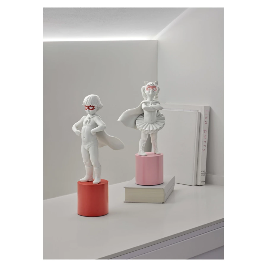 Фигурка Lladro Я - супергерой 16х37 см, фарфор