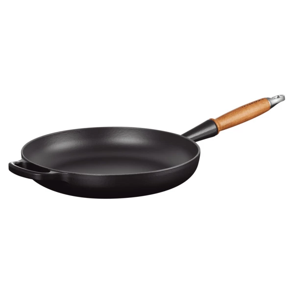 Сковорода с деревянной ручкой Le Creuset Signature 28 см, чугун, черный матовый