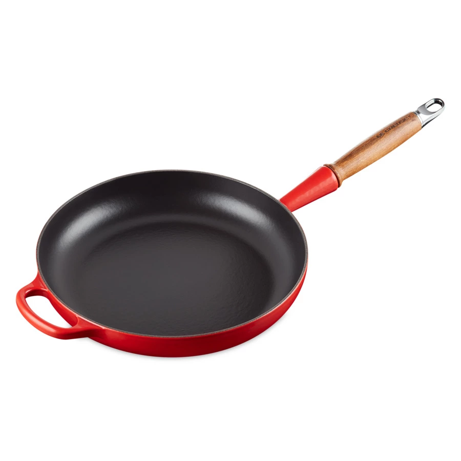Сковорода с деревянной ручкой Le Creuset Signature 28 см, чугун, вишня