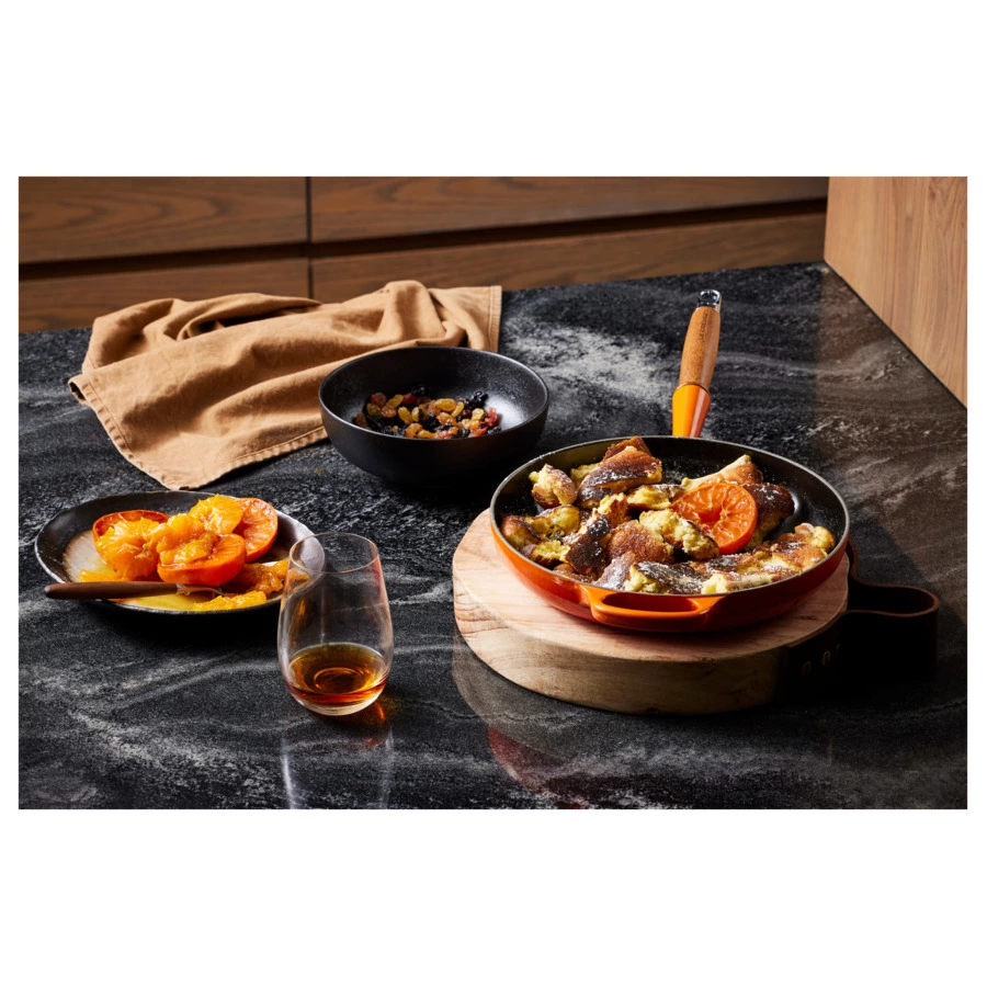 Сковорода с деревянной ручкой Le Creuset Signature 28 см, чугун, огненная лава