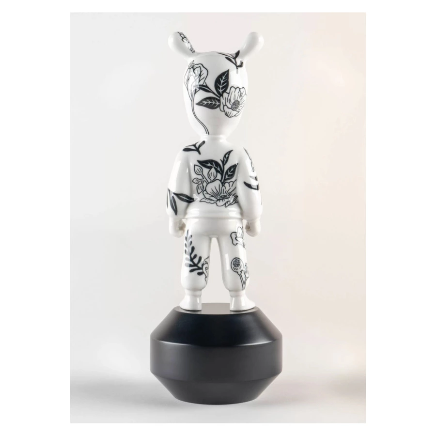 Фигурка Lladro Гость от Henn Kim, малый 11х30 см, фарфор