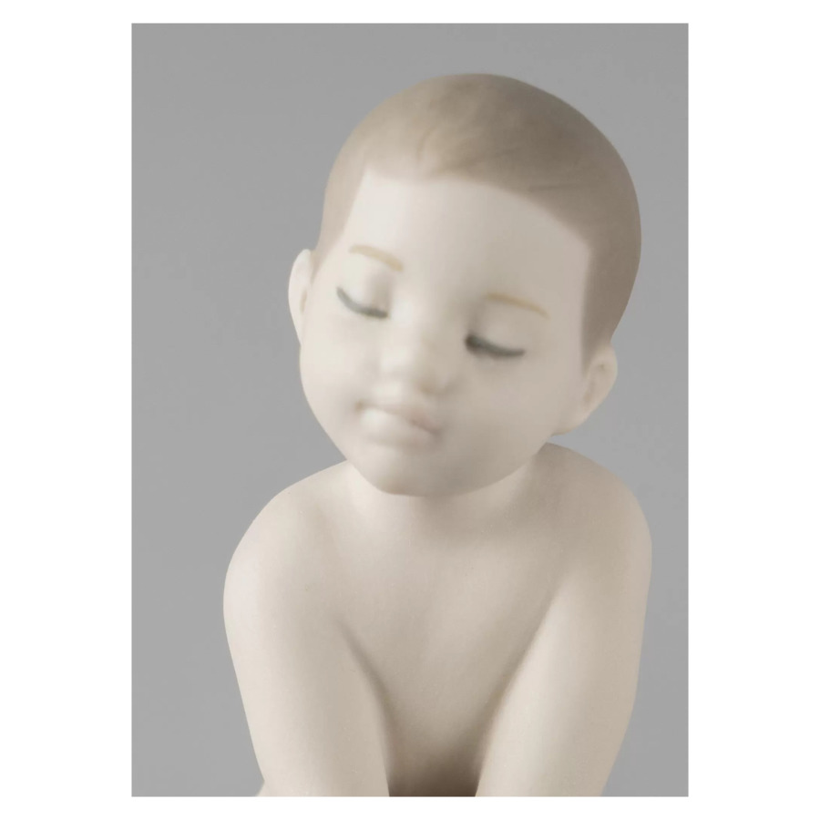 Фигурка Lladro Мой сладкий капкейк, мальчик 8х14 см, фарфор