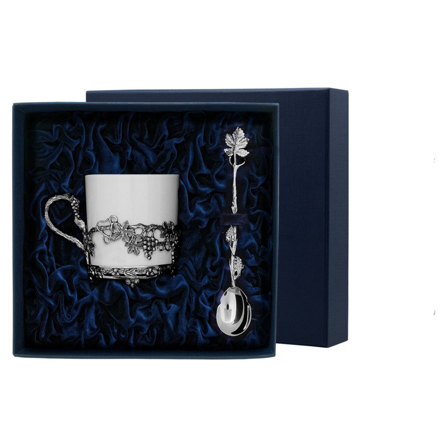 Чашка чайная с ложкой в футляре АргентА Серебро и Фарфор Виноград 103,96 г, серебро 925